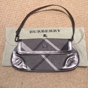 Burberry purse